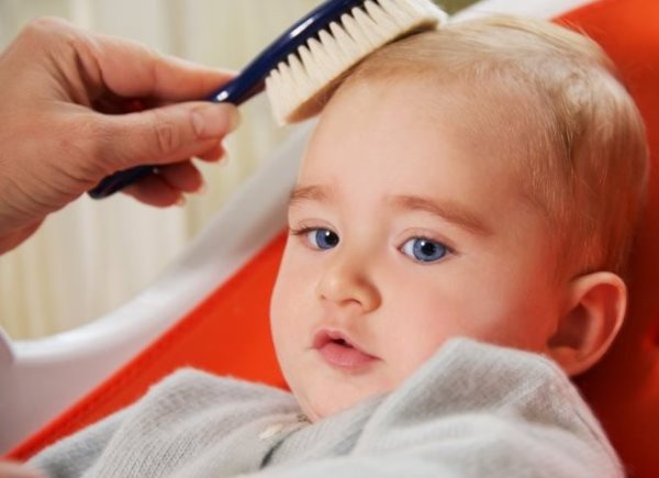 Кто срезает волос у ребенка в 1 год