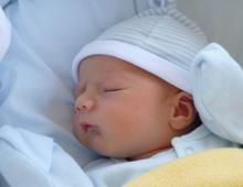 De ce visezi un nou-născut sau un copil: interpretare din diferite cărți de vis