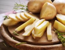 Leckere Kartoffelpuffer in der Pfanne